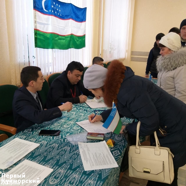 Фото Проживающие в Кукморе граждане Узбекистана проголосовали за состав парламента на родине Кукмор
