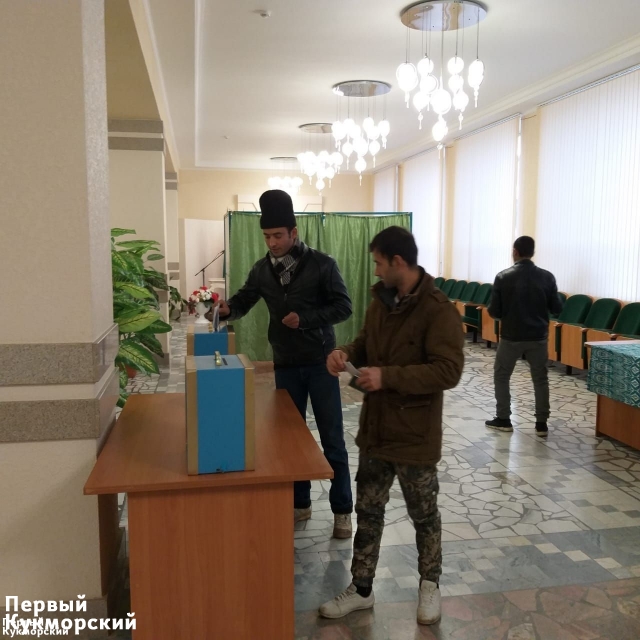 Фото Проживающие в Кукморе граждане Узбекистана проголосовали за состав парламента на родине Кукмор