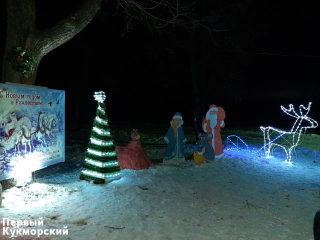 Фото Завершилось строительство «Снежного городка» на территории МБОУ «Ошторма – Юмьинская средняя школа». Кукмор