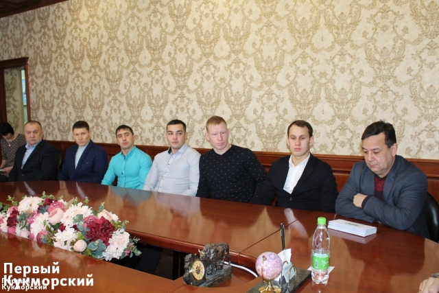 Фото Сергей Димитриев встретился с борцами района Кукмор
